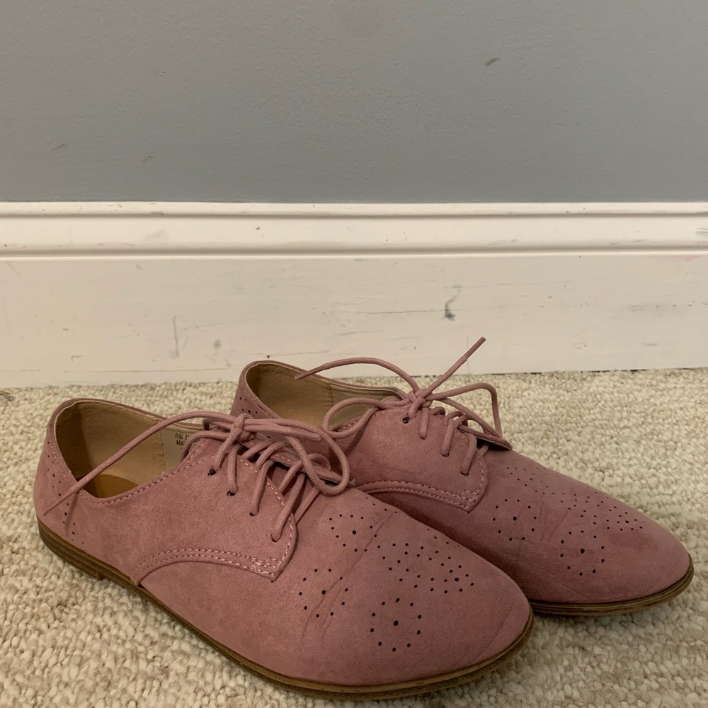 pink formal shoes
